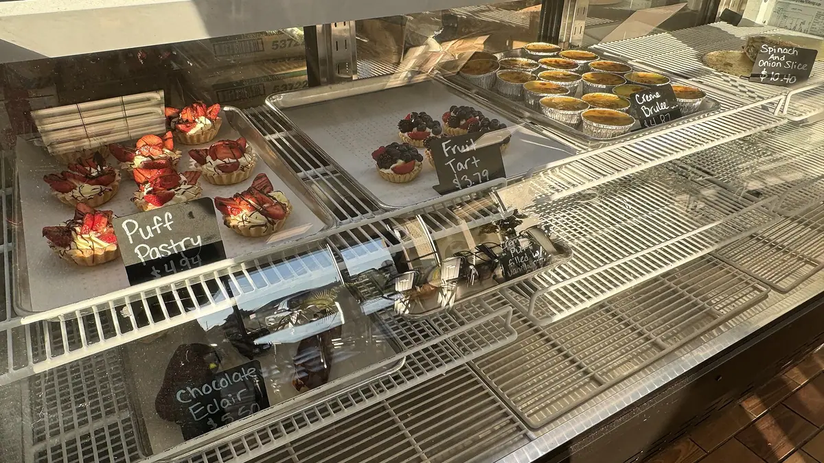 Luders Patisserie – patisserie in Teignmouth town centre